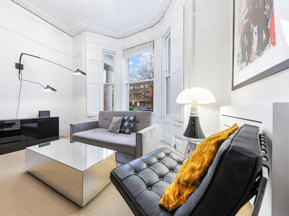 Portobello Large Snug Лондон Экстерьер фото
