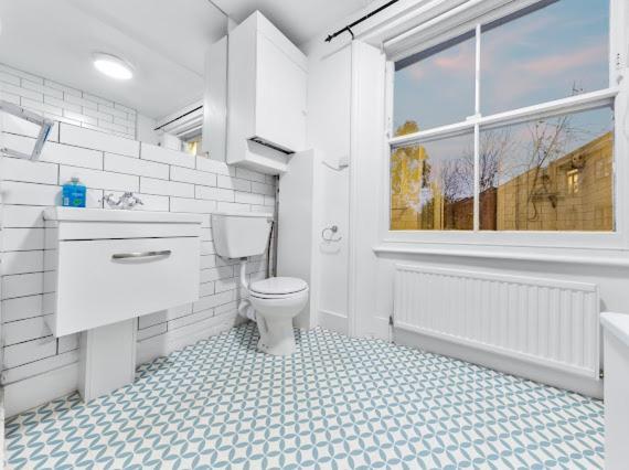 Portobello Large Snug Лондон Экстерьер фото