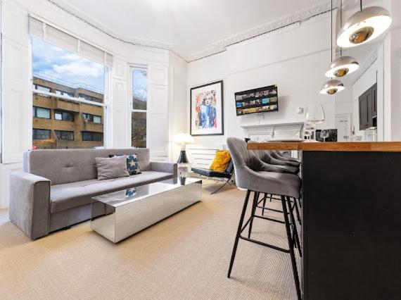 Portobello Large Snug Лондон Экстерьер фото