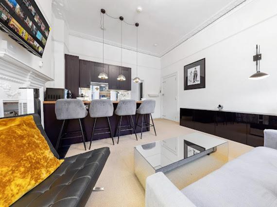 Portobello Large Snug Лондон Экстерьер фото