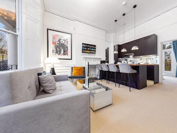 Portobello Large Snug Лондон Экстерьер фото