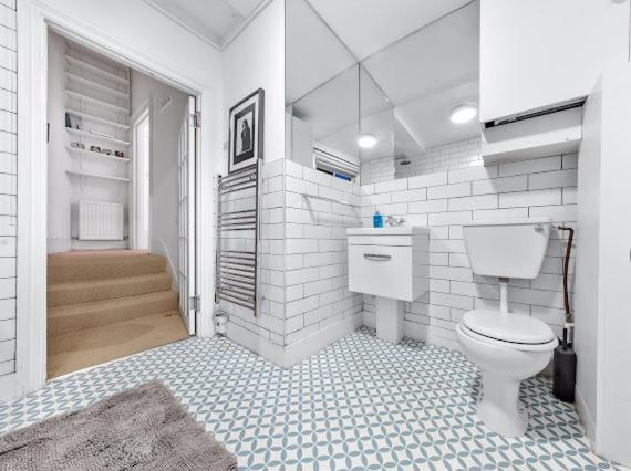 Portobello Large Snug Лондон Экстерьер фото